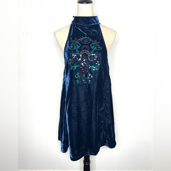 FREE PEOPLE Jills Velvet Sequin Swing Dress Mini Navy High Neck Size XS - Picture 4 of 13